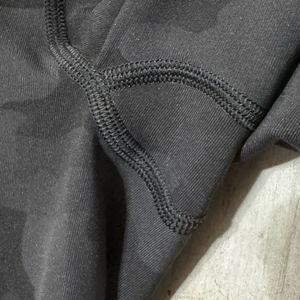 Lululemon Swift‎ Speed High-Rise Brushed Tight Sz 2